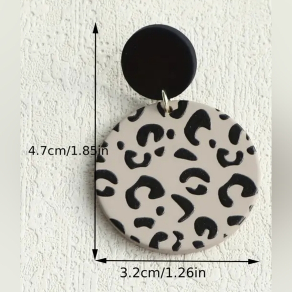 2/30$ Or 3/$35 Mobwife Leopard Print Black and Cream Stud Earrings-(#0265) - Picture 2 of 5